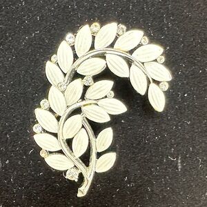 Silver White Leaf Crystal Accent Brooch - Elegant Vintage Lisner